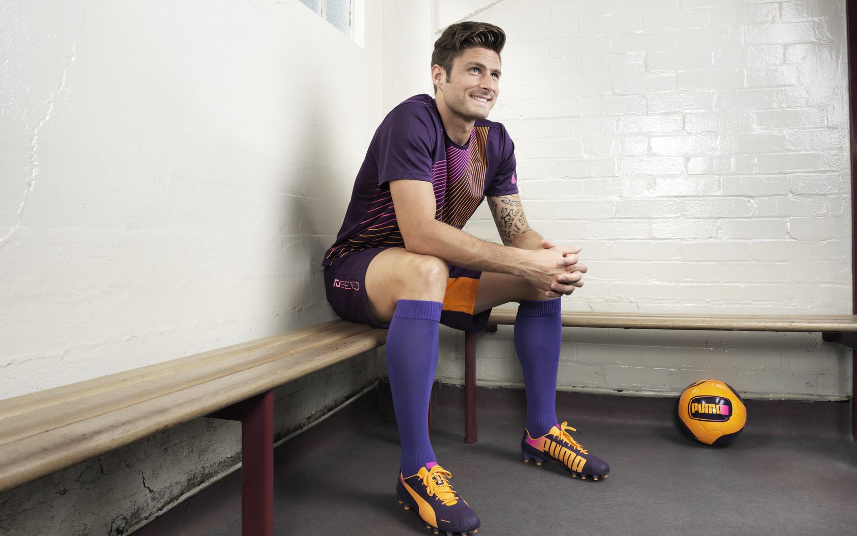 爱游戏体育-“比亚尔巴的精准脚法和进攻策略，助阿根廷美洲狮队重新崛起”